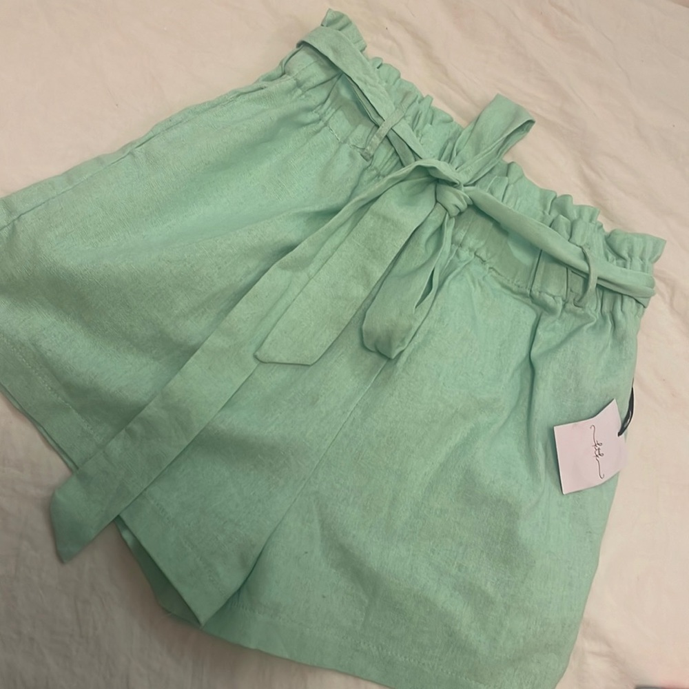 Kck sea foam green size medium shorts